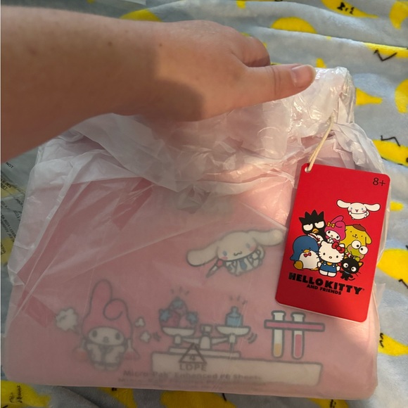 Loungefly - Picture 7 of 7